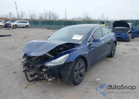2019 Tesla Model 3 Long Range/Performance z USA, uszkodzony, nr VIN 5YJ3E1EB9KF359446